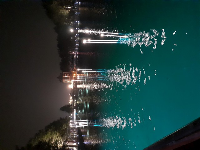 Jezero nocu